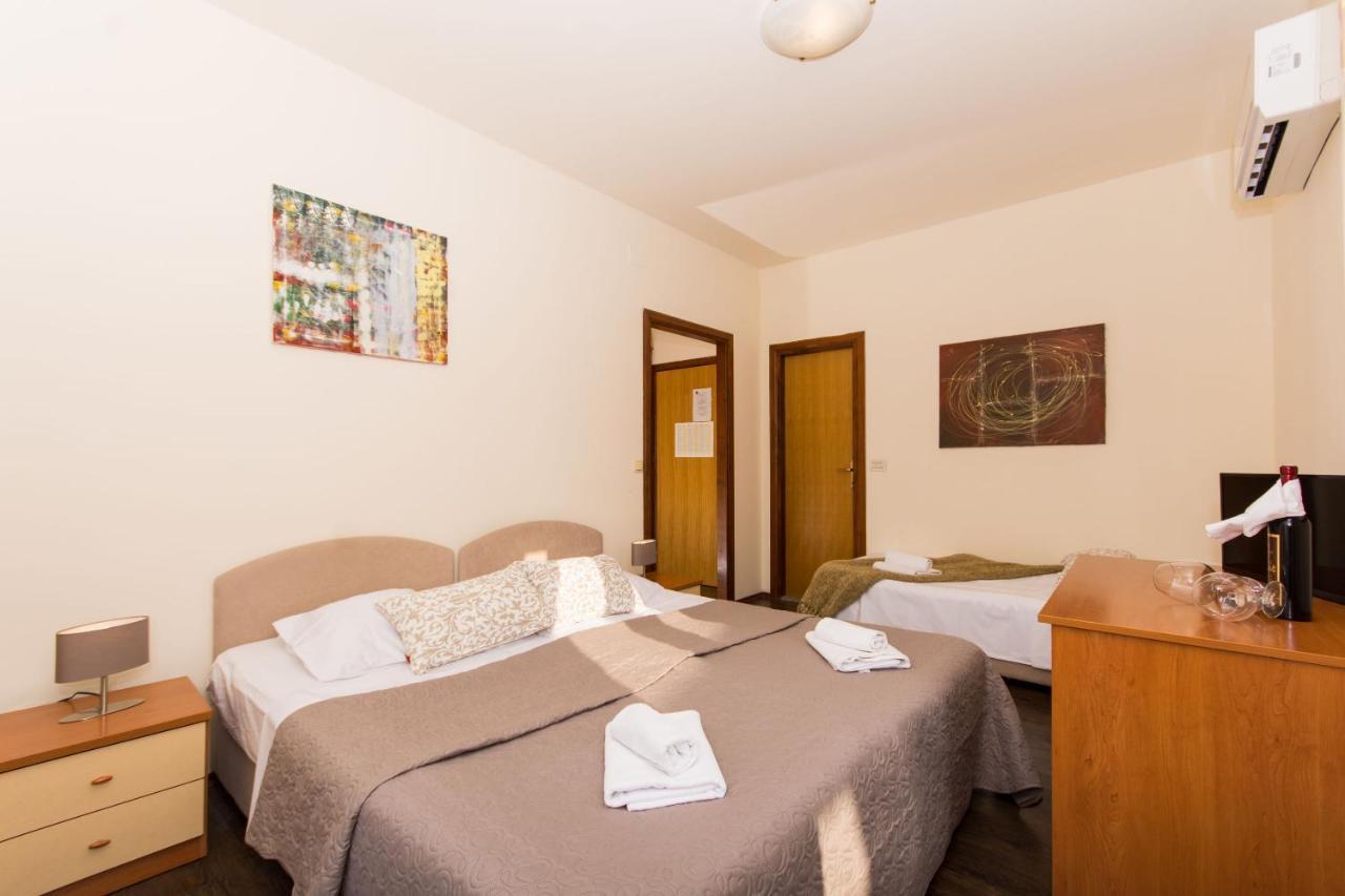 טרוגיר Rooms Villa Liza מראה חיצוני תמונה